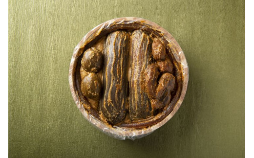 奈良漬 木樽詰め［畝傍山］O-03（瓜2本、守口大根1本、西瓜2個、生姜3個）