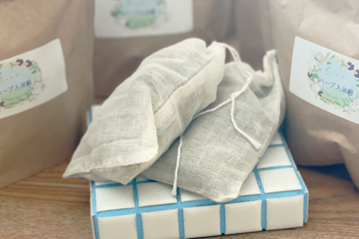 ハーブ入浴剤 (2個) ＆ ハーブティー (9パック) セット｜冷え 温活 バスグッズ お茶 ノンカフェイン リラックス プレゼント ギフト プチギフト [3213]