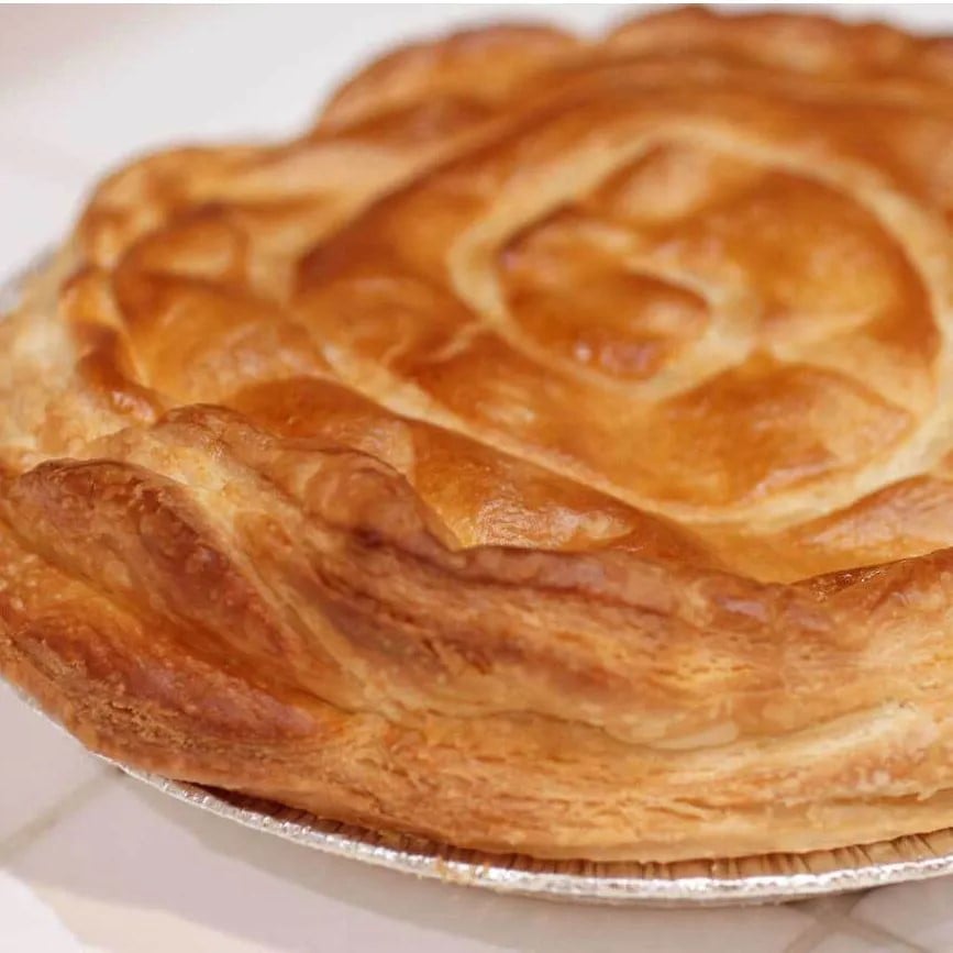 サクサク生地と発酵バターの香りが広がる アップルパイ(ホール23cm) [2231]