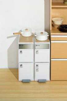 分別スイングステーションワイドウッドトップ２段 ＢＷＰ－１１ＢＳWT ホワイト ／ ライクイット ダストストッカー ゴミ箱 多分別 スイングパネル フットパネル 耐熱性木天板付き 奈良県 葛城市【like077】