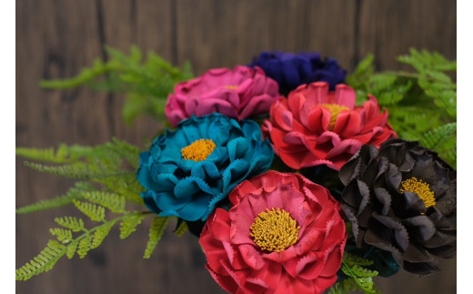 Eterna -Leather Peony- カラー 赤 ／ 国産 革 レザー ピオニー 造花 アートフラワー 小物 インテリア 記念日 プレゼント【area003-red】