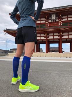 コンプレッション　ハイソックス　23-25cm　ブルー／RunNext　スポーツ用　靴下　トレーニング　ランニング　デスクワーク　ドライブ　奈良県　葛城市【next017】