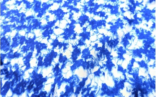 墨流し染 シルク スカーフ (青) ／ 染美堂 一点物 絹 現代風 アート サテン織 贈り物 上品 奈良県 葛城市 【snbd016】