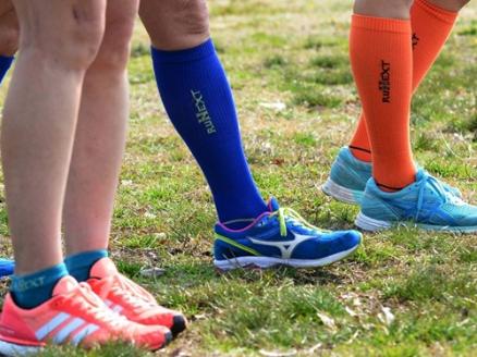 コンプレッション　ハイソックス　23-25cm　ブラック／RunNext　スポーツ用　靴下　トレーニング　ランニング　デスクワーク　ドライブ　奈良県　葛城市【next016】