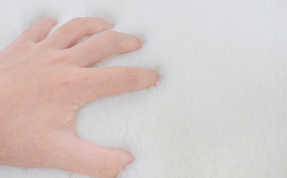 奈良 (株)マスダ製 ムートン フリース 2匹物 毛長28ｍｍ／ 羊