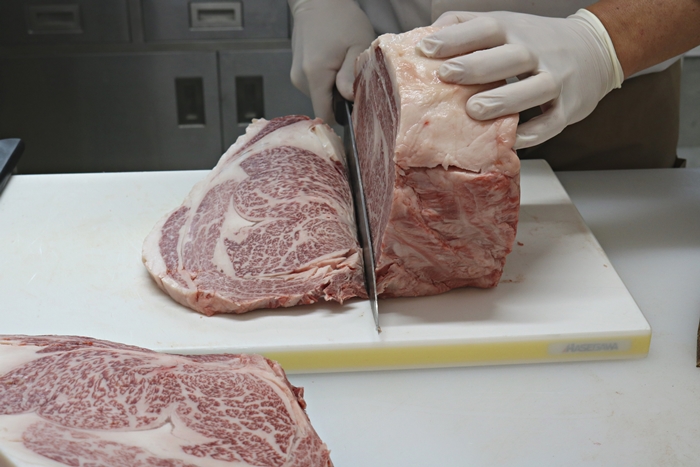 チルド 宇陀里牛 ロース 厚切り ４枚 約２kg ／ふるさと納税