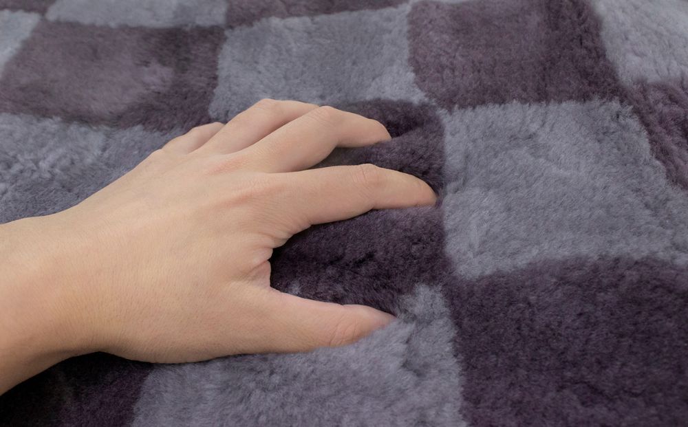 奈良 (株)マスダ製 ムートン長座布団 チェック柄 ネイビー 4