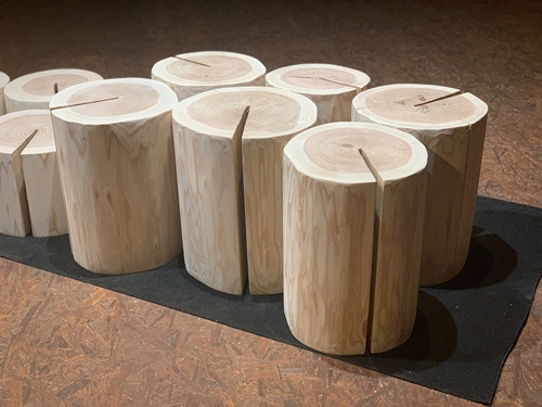 森の丸太スツール ＜杉／全面サンディング仕上げ＞／オッ