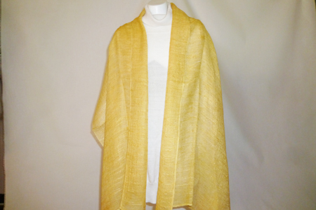 （B）草木染のストール（マリーゴールド・麻・レーヨン）