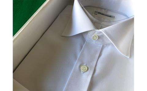 【生地：ノーアイロン】オーダーワイシャツ-川西町産貝ボタン使用-白蝶貝