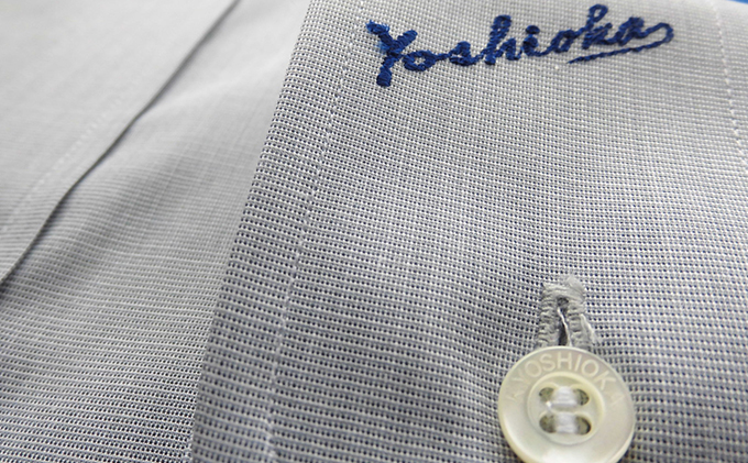 【生地：ノーアイロン】オーダーワイシャツ-「オリジナルネーム入り」川西町産貝ボタン使用-黒蝶貝　ドットver.