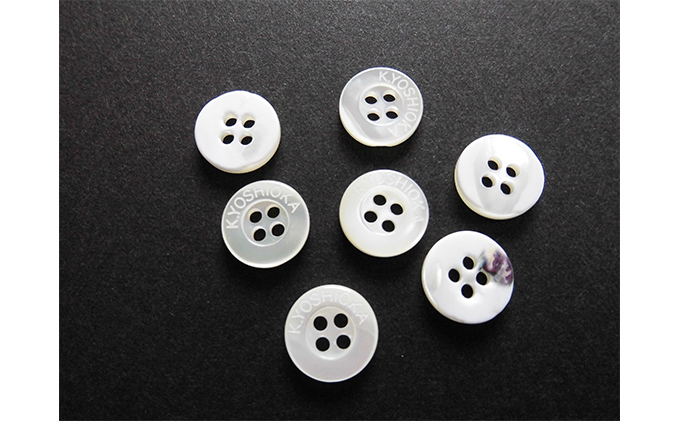 【生地：GIZAエジプト綿】オーダーワイシャツ-「オリジナルネーム入り」川西町産貝ボタン使用-高瀬貝