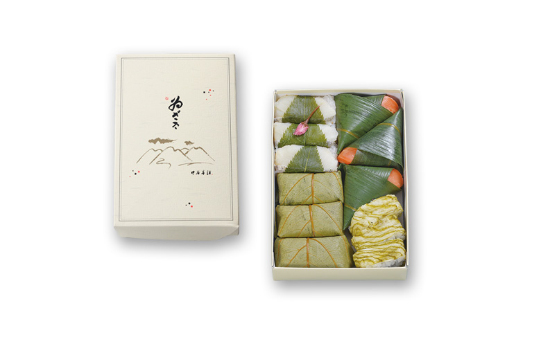（冷蔵） 薬師 （ゐざさ寿司さけ３個、柿の葉寿司さば３個、桜寿司たい３個、山菜巻３個） ／ 中谷本舗 お取り寄せグルメ 郷土料理 奈良県 田原本町