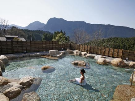 【広陵町×曽爾村連携返礼品】広陵町産トレッキングソックスと曽爾村お亀の湯入浴券 曽爾高原散策セット