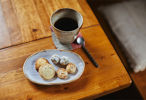 奥明日香で採れた作物が入った8種類の手づくりクッキー詰め合わせ