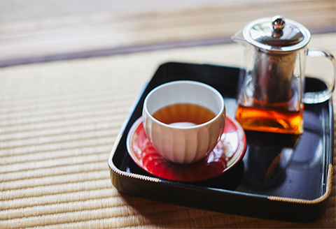 栽培期間中農薬不使用　お釈迦様生誕の祝茶＜花祭りの甘茶・ミニ缶（3g）＞