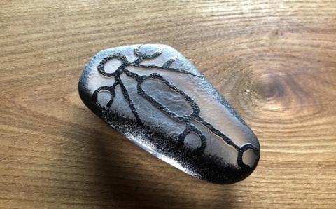 酒船石の文鎮（ペーパーウェイト）