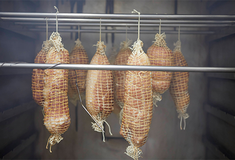 桜チップで燻製したあすか燻製工房自慢の豪華セット