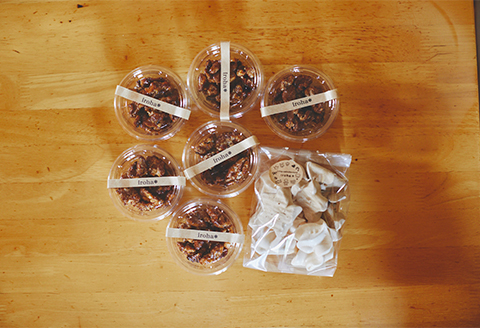 くるみのキャラメリゼとメレンゲ菓子のスウィーツ2種セット