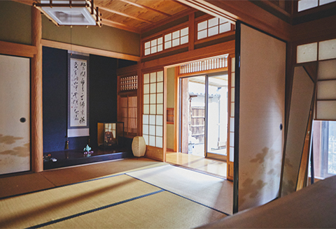 食事と露天風呂が人気の宿「明日香のお宿　キトラ」宿泊チケット１泊・６人用 ６人用