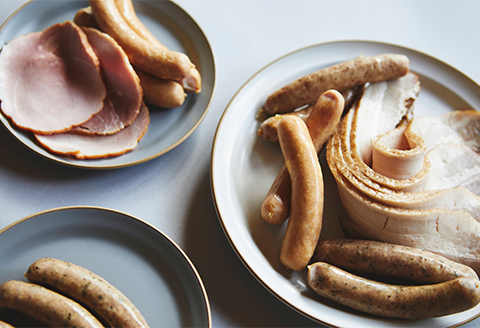 桜の木で燻製！　ソーセージ、ハム、ベーコンのおすすめ5種