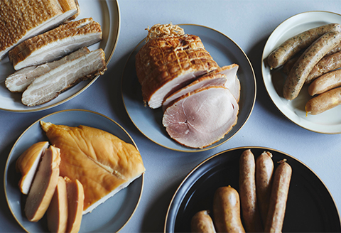 桜チップで燻製したあすか燻製工房自慢の豪華セット