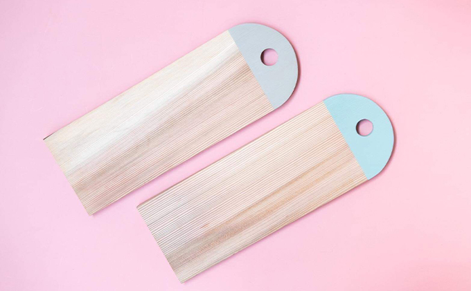 マグカップと小さい器が置けるスリムなサービングボード　2個セット