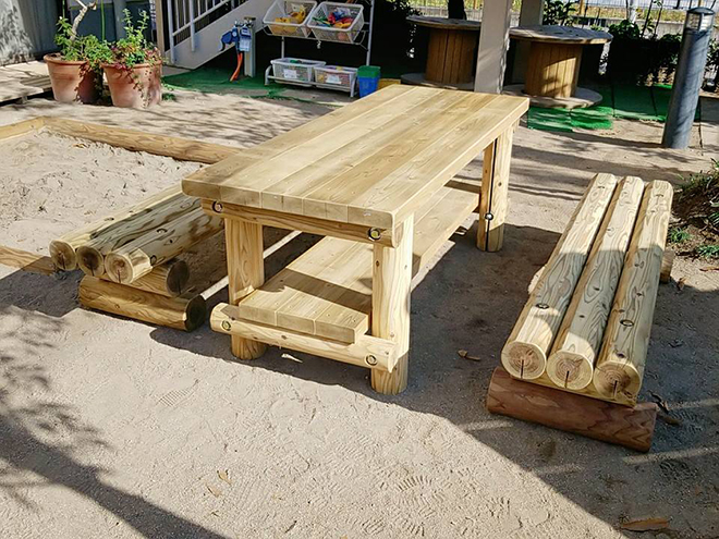 木製 ガーデンテーブルセット 防腐加工済 国産材 環境配慮 外遊び 屋外 アスレチック 遊具 公園 庭