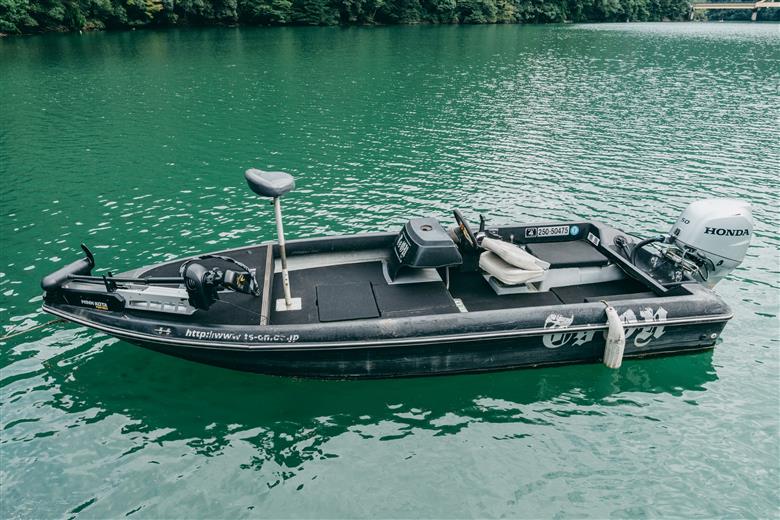 七色ダム  レンタルボート【ハイドロ 15f 50馬力】ティーズオン バス釣り 1日乗船券