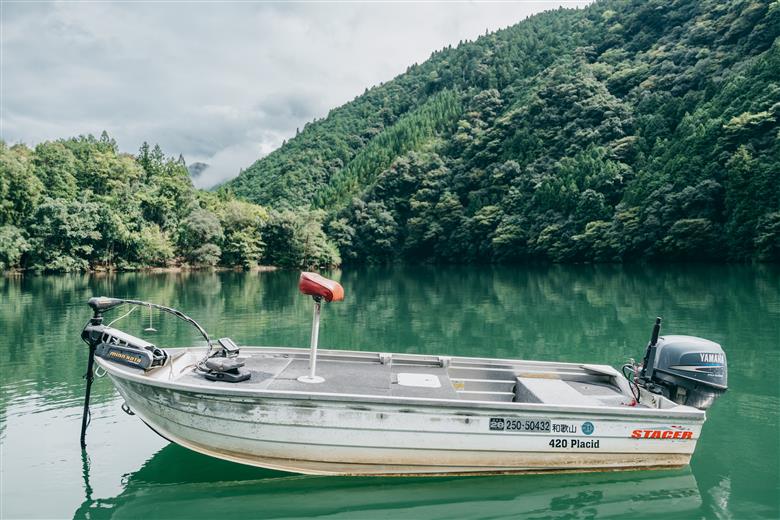 七色ダム  レンタルボート【ステーサー420PD 25馬力】スロープ＆レンタルボート ロクマル バス釣り 1日乗船券