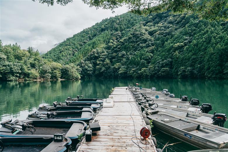 七色ダム  レンタルボート【ブラックホーク 免許不要艇】スロープ＆レンタルボート ロクマル バス釣り 1日乗船券
