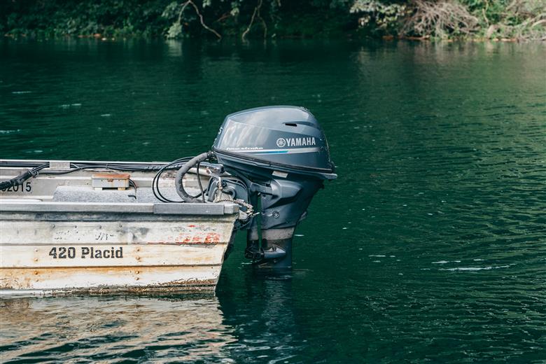 池原ダム  レンタルボート【ステーサー420PD 25馬力】ホワイトリバー バス釣り 1日乗船券