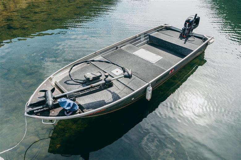 七色ダム  レンタルボート【ステーサー420vn 15馬力】バッシングロード バス釣り 1日乗船券