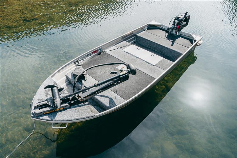 七色ダム  レンタルボート【12ft 15馬力】バッシングロード バス釣り 1日乗船券