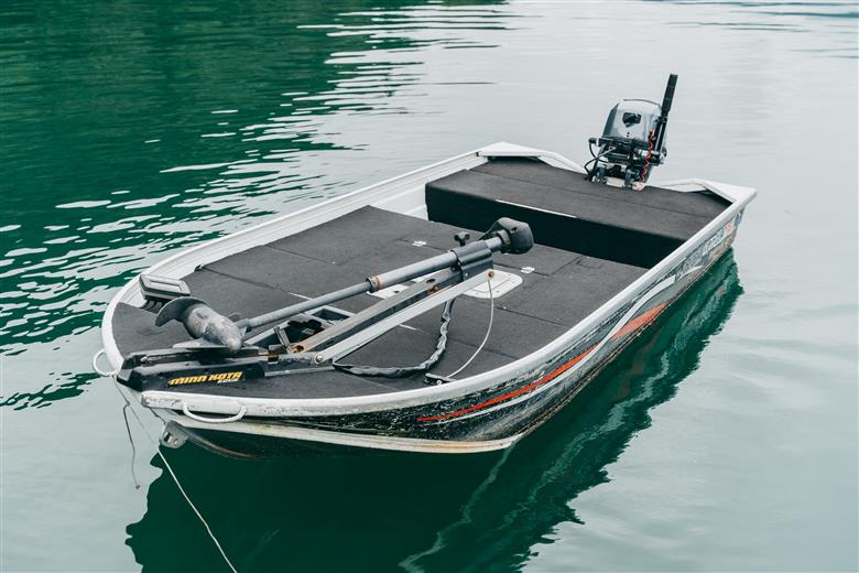 池原ダム   レンタルボート【クイントレックス370 15馬力】トボト スロープ バス釣り 1日乗船券