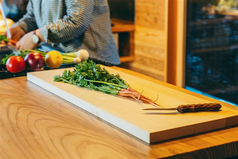 いちょう 一枚板 まな板 LLサイズ 60cm 天然木 高級 限定生産 特大 大きい 国産 イチョウ カッティングボード プレート キッチン 家事 料理