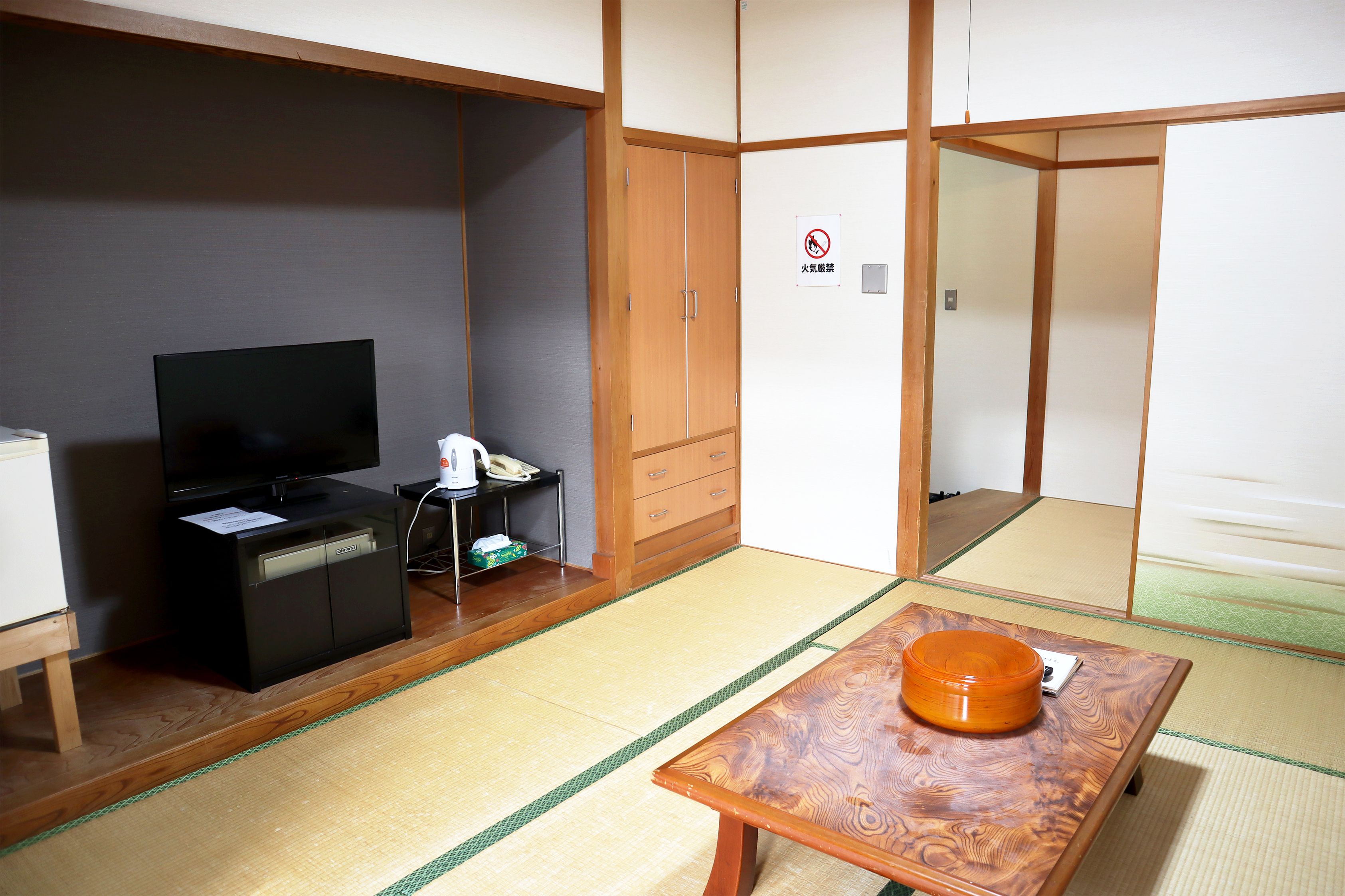 宿舎やすらぎ うめの間 和室8畳 奈良 下北山村 ペア宿泊券 1泊2食付き きなりの湯入浴券付 旅行 温泉