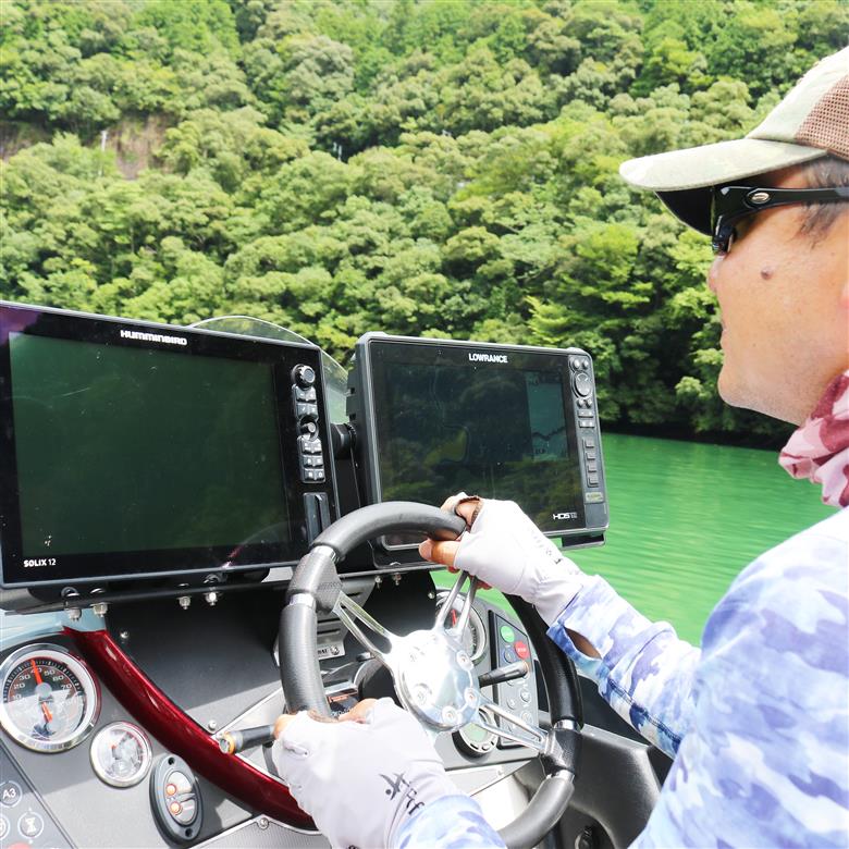 池原ダム＆七色ダム 山岡計文プロ バスフィッシング ガイドサービス 2名様 手ぶらでOK! バス釣り