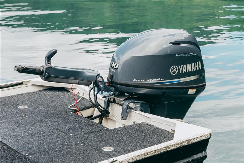 池原ダム  レンタルボート【ウィザード396  パワーチルト付き  EFI 30馬力】トボト スロープ バス釣り 1日乗船券