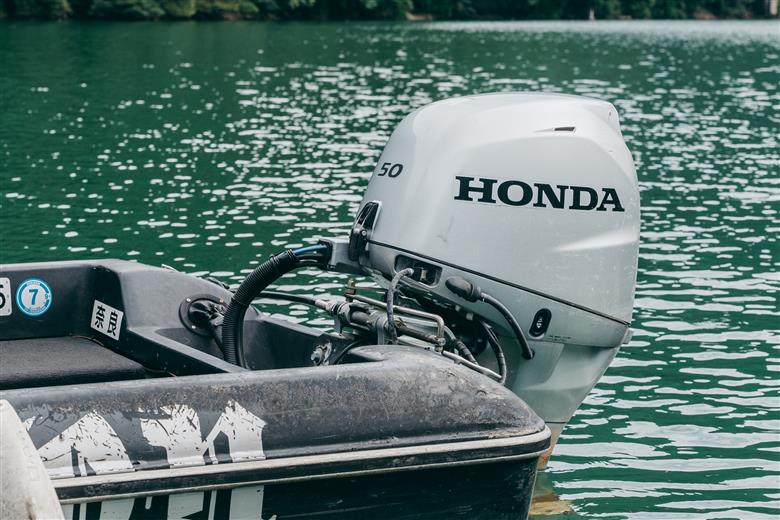 七色ダム  レンタルボート【ハイドロ 15f 50馬力】ティーズオン バス釣り 1日乗船券