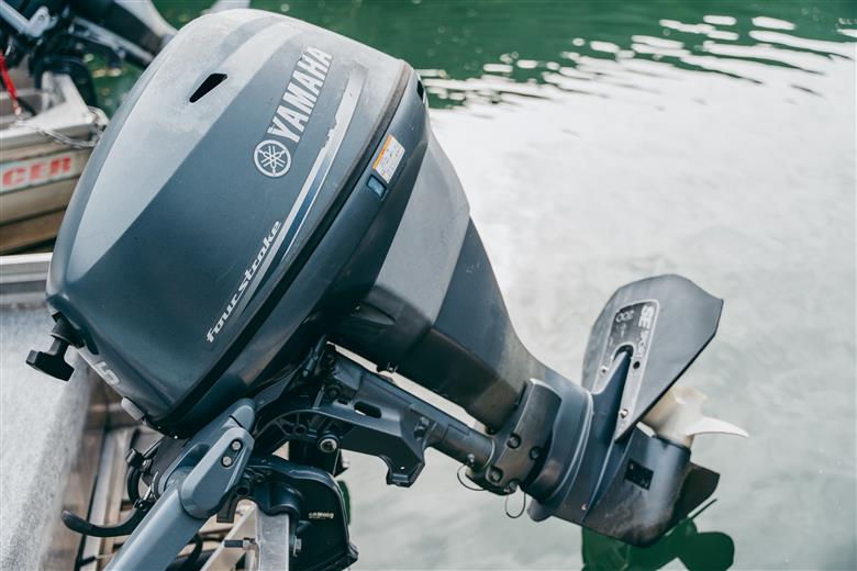 七色ダム  レンタルボート【ステーサー420PD YAMAHA 25馬力】レンタルボート下北 バス釣り 1日乗船券