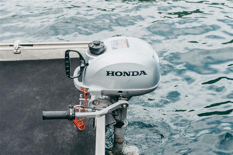 池原ダム  レンタルボート【ステーサー330PT 2馬力 免許不要 】 ワールドレコード池原 バス釣り 1日乗船券