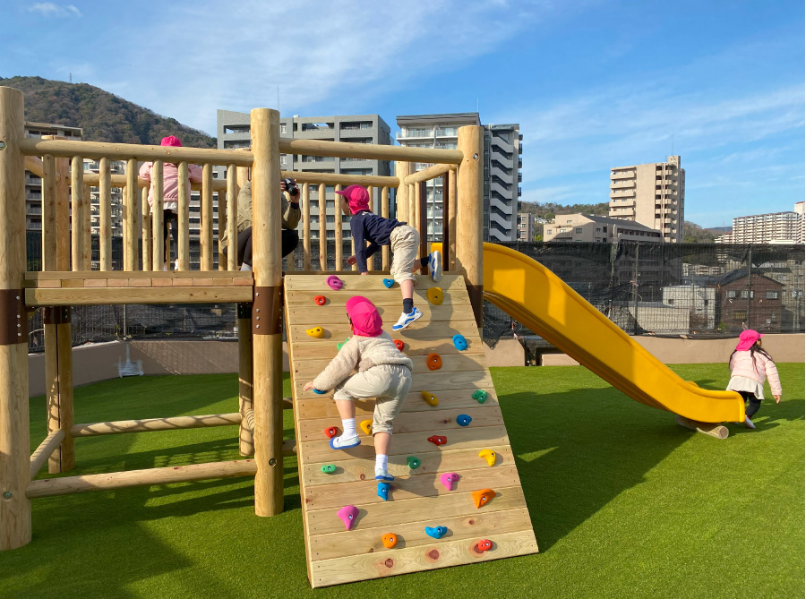 タワーランド 木製  大型マルチ遊具 国産ひのき ヒノキ 桧  防腐加工済 国産材 環境配慮 外遊び 屋外 アスレチック 遊具 公園