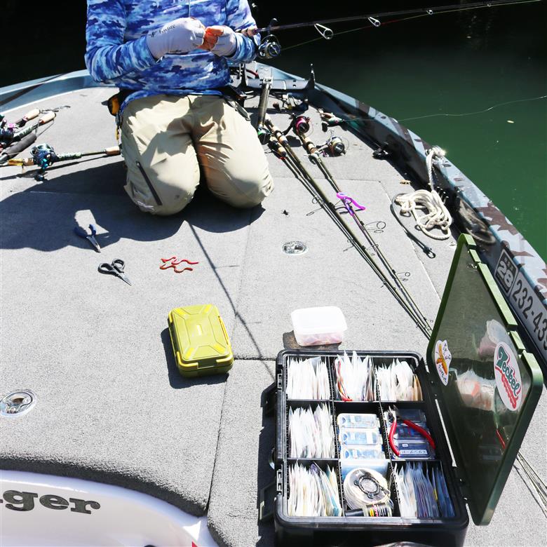 池原ダム＆七色ダム 山岡計文プロ バスフィッシング ガイドサービス 1名様 手ぶらでOK! バス釣り