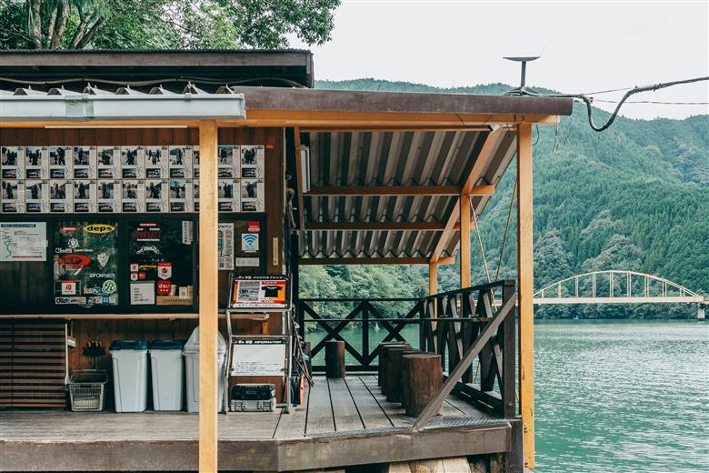 七色ダム  レンタルボート【ハイドロ 15f 50馬力】ティーズオン バス釣り 1日乗船券