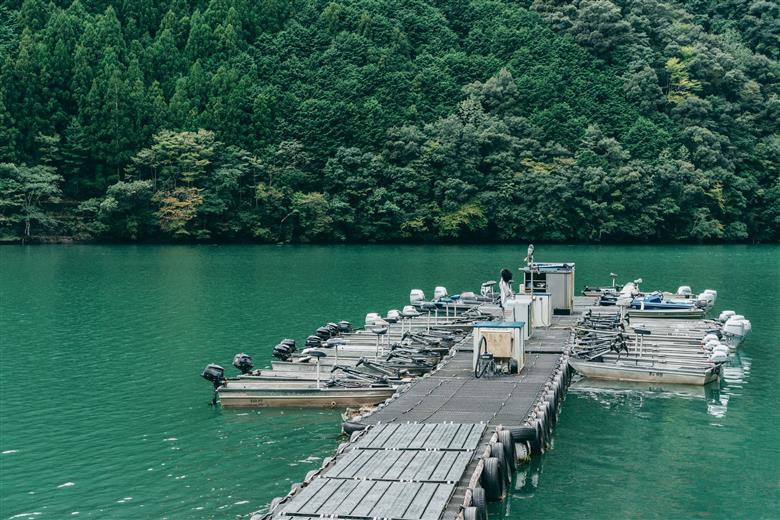 七色ダム  レンタルボート【プラスゲインV11  免許不要】 ティーズオン バス釣り 1日乗船券