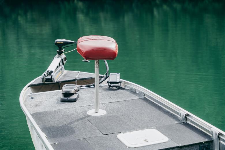 七色ダム  レンタルボート【ステーサー420PD 25馬力】スロープ＆レンタルボート ロクマル バス釣り 1日乗船券