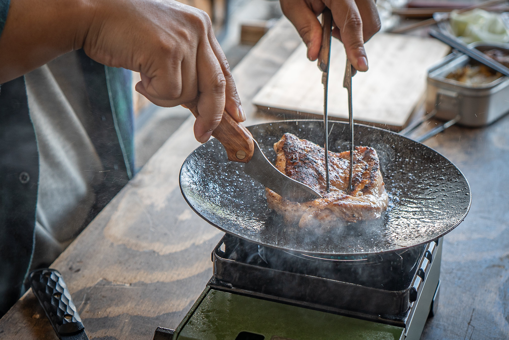 折畳式料理ナイフ（杉杢）、桧一枚板カッティングボード　ー下北山村キャンプギアセットー　杉杢ナイフ