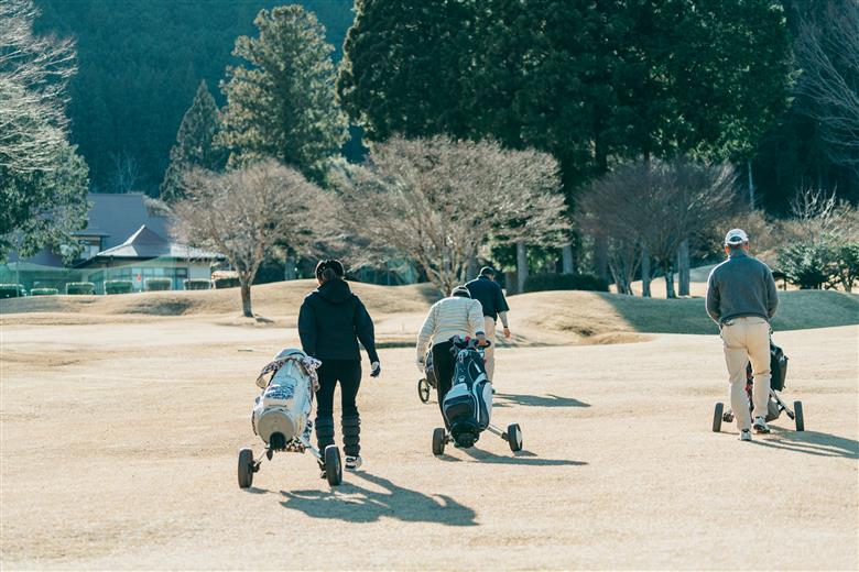 奈良 ゴルフ 休日ペア利用券 池の平ゴルフ場 下北山村 大自然 旅行 施設利用券 利用券 トラベル スポーツ チケット