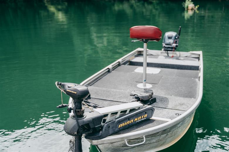 七色ダム  レンタルボート【ステーサー420PD 25馬力】スロープ＆レンタルボート ロクマル バス釣り 1日乗船券